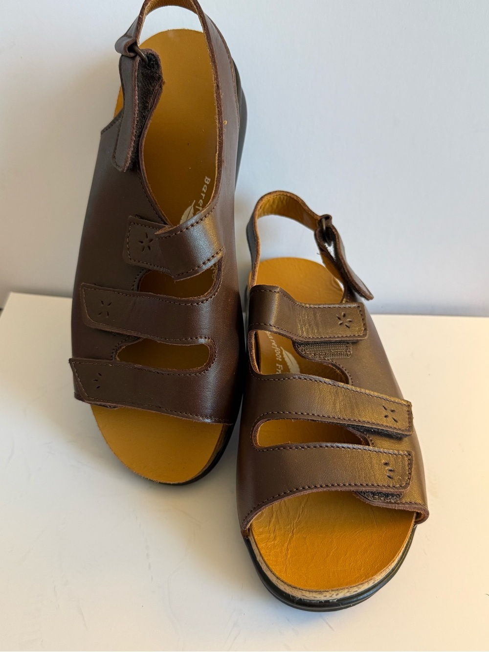 Barefoot Freedom Women’s 7.5 WW Brown Leather Comfort Sandals 915 Hook Loop